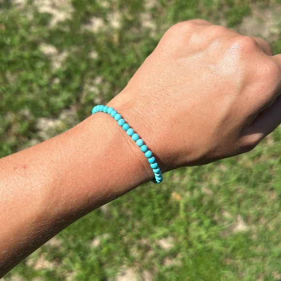 Turquoise Skies Bead Bracelet - Picture 3 of 4